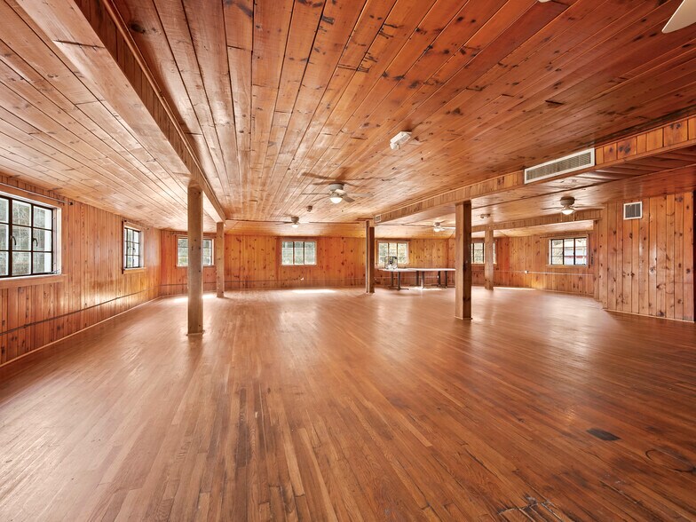 More Photos Of 2050 U.S. 70 Hwy, Marion Restaurant For Sale