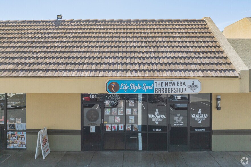 More Photos Of 2221-2239 Railroad Ave, Pittsburg Freestanding For Sale