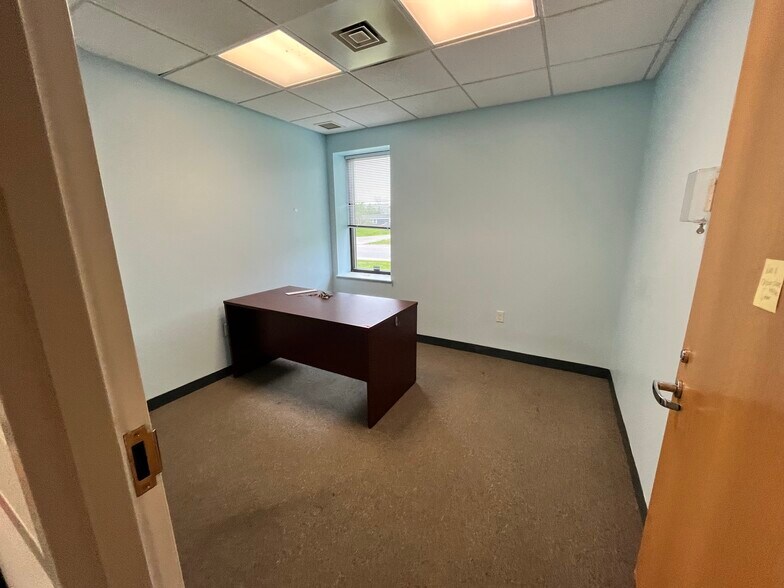 More Photos Of 400 Riverside St, Portland Medical For Lease