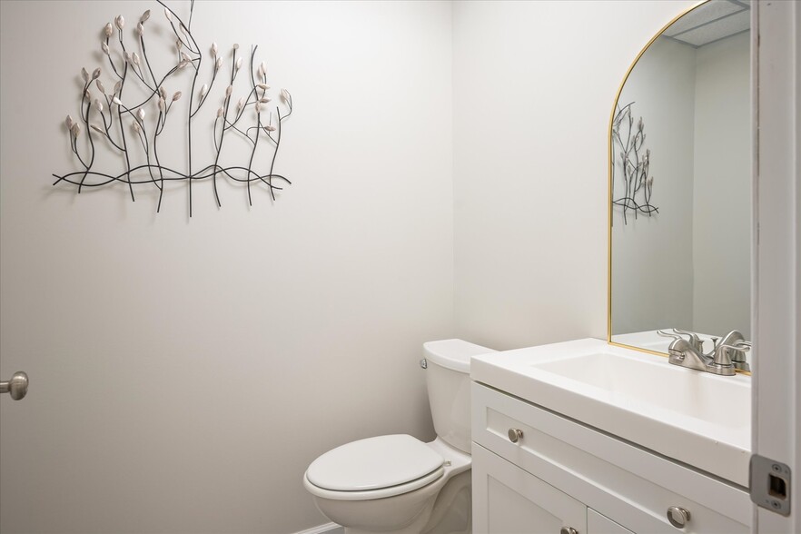 More Photos Of 287 Andrews St, Rochester Medical For Sale