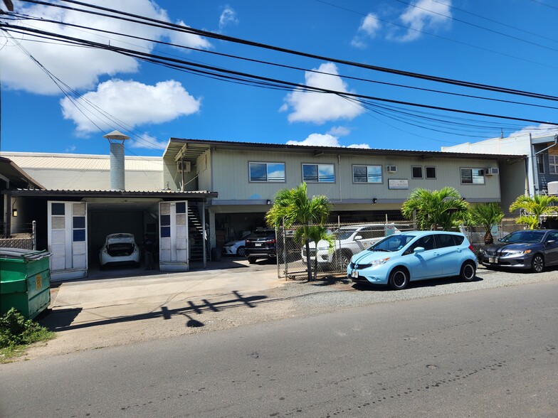 Primary Photo Of 2015 Kalani St, Honolulu Warehouse For Sale