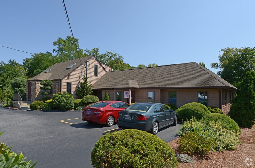 Primary Photo Of 2343 Diamond Hill Rd, Cumberland Medical For Lease