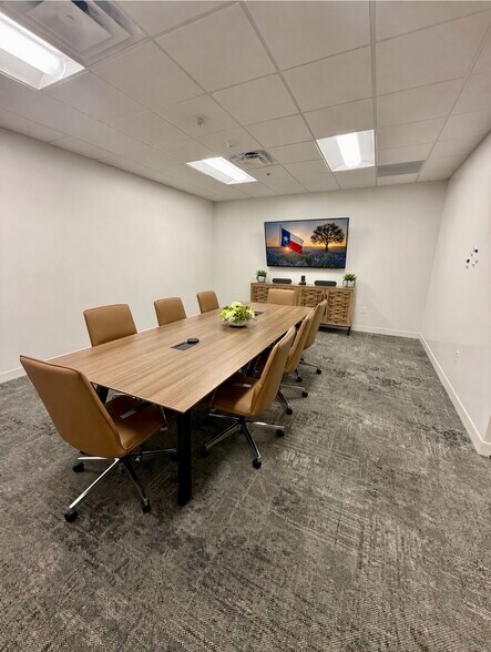 More Photos Of 122 W John Carpenter Fwy, Irving Coworking Space