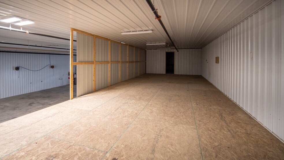 More Photos Of 514 E 9th St, Zumbrota Industrial For Lease