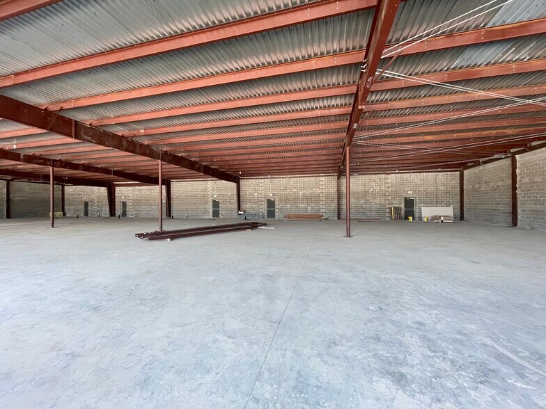 More Photos Of 9760 Highway 6 S, Sugar Land Storefront For Lease