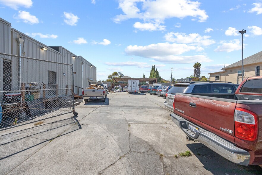 More Photos Of , Oakland General Retail For Sale