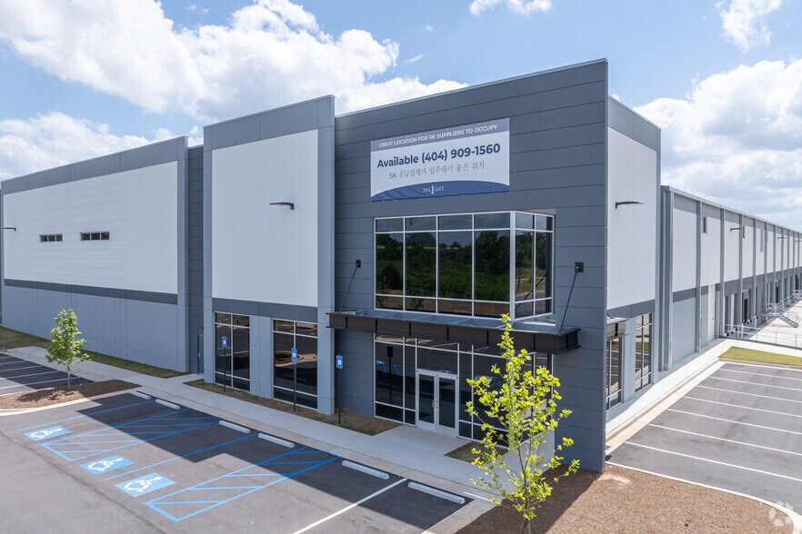 More Photos Of 1316 Steven B. Tanger Blvd, Commerce Distribution For Lease