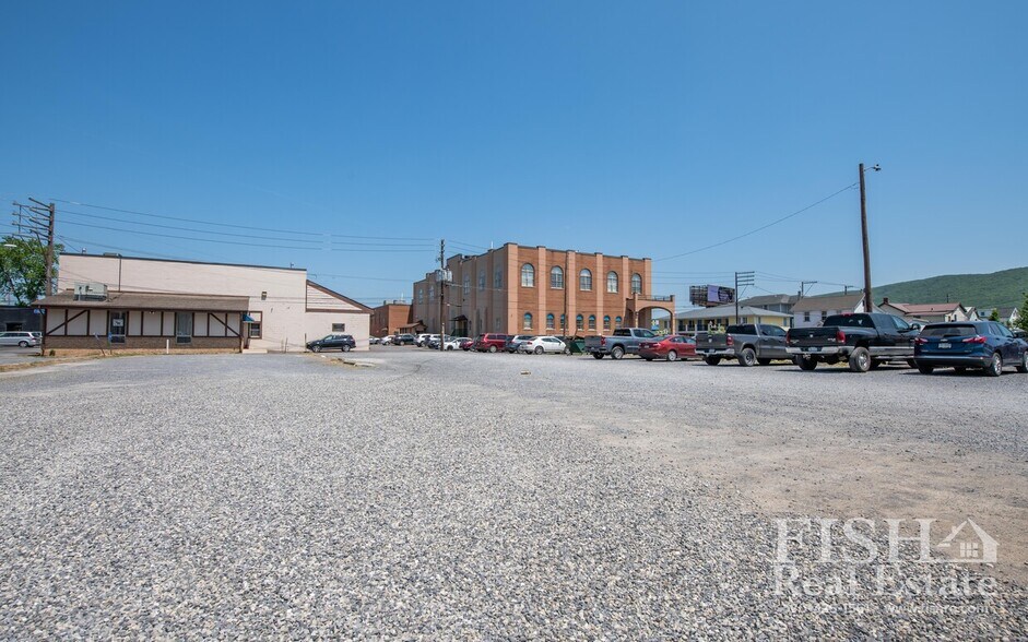 More Photos Of 227 Academy St, Williamsport Office For Lease
