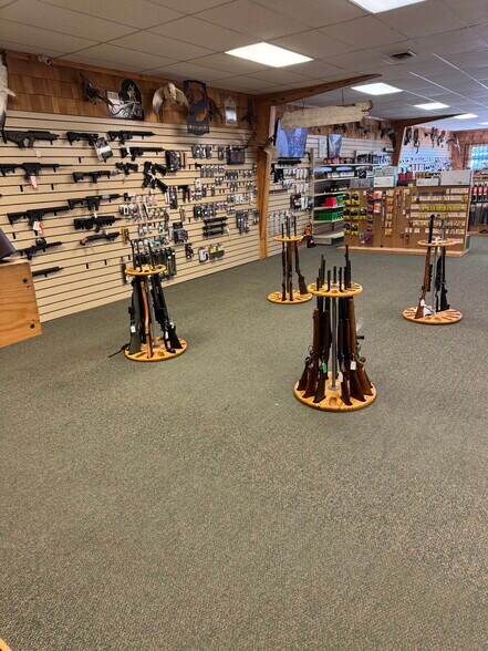 More Photos Of 3400 US Highway 30, Warsaw General Retail For Lease