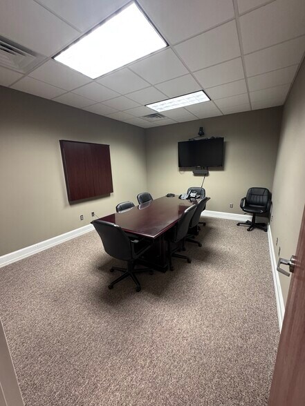 More Photos Of 2355 US Highway 78, Moody Flex For Lease