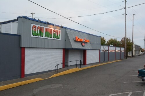 More Photos Of 415 W Heron St, Aberdeen Bowling Alley For Sale