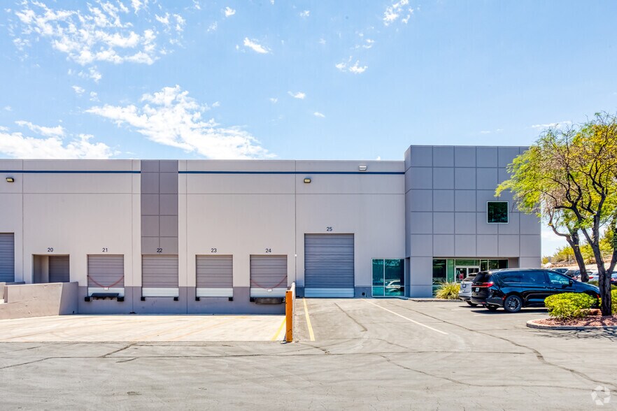 More Photos Of 4701 Cameron St, Las Vegas Industrial For Sale