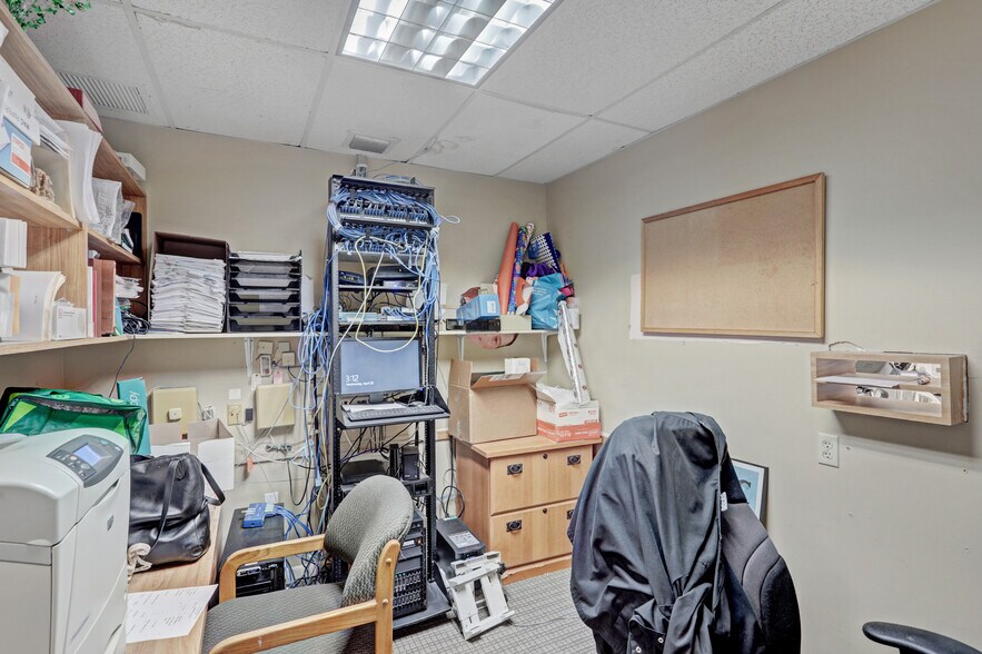 More Photos Of 3537 Forest Hill Blvd, West Palm Beach Medical For Lease