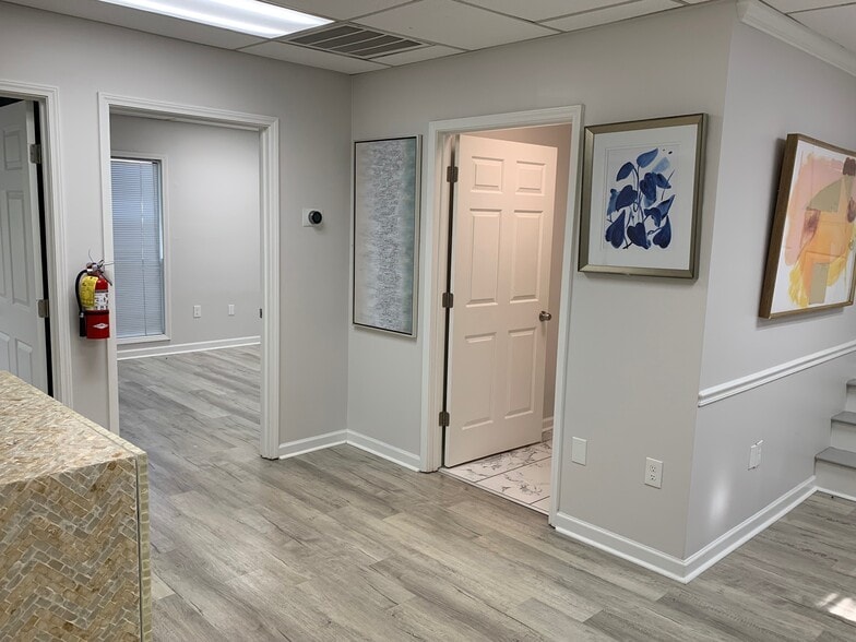More Photos Of 875 Old Roswell Rd, Suite C-200, Roswell Office For Lease