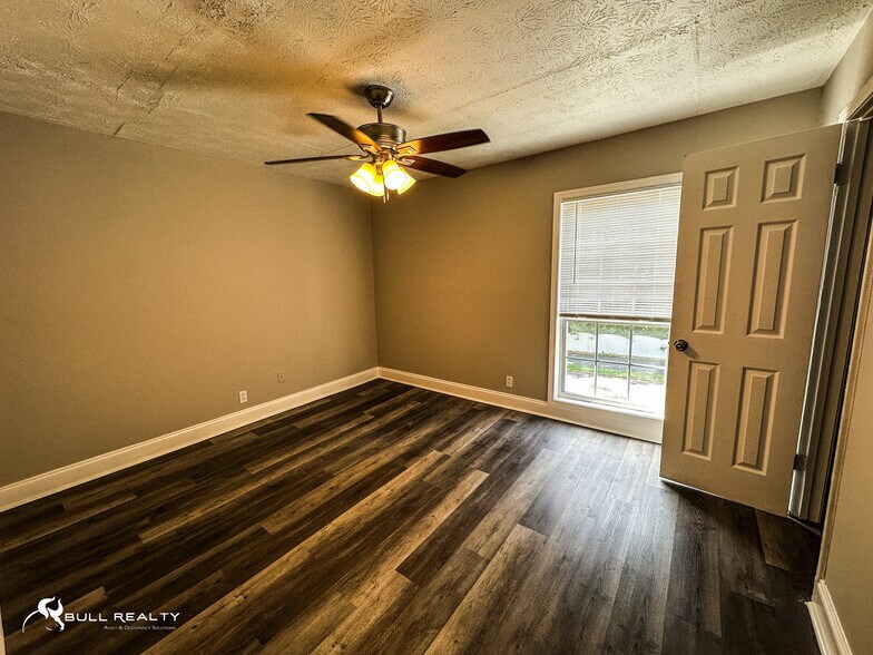 More Photos Of 2600 Old Hapeville Rd SW, Atlanta Apartments For Sale