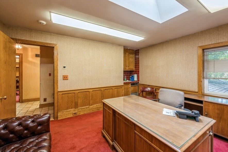 More Photos Of 153 Stevens Ave, Mount Vernon Office For Sale