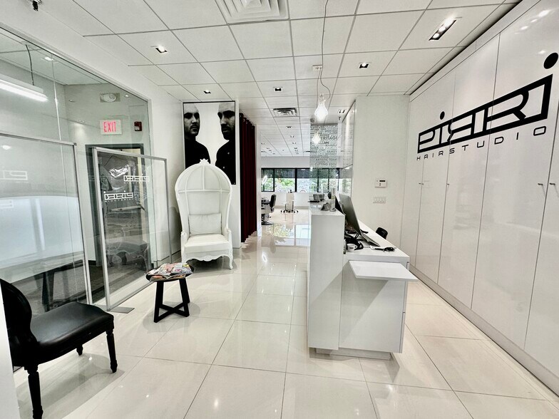 More Photos Of 181 Greenwich Ave, Greenwich General Retail For Sale