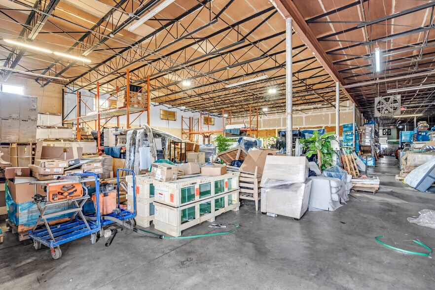 More Photos Of 7395 W 18th Ln, Hialeah Warehouse For Sale