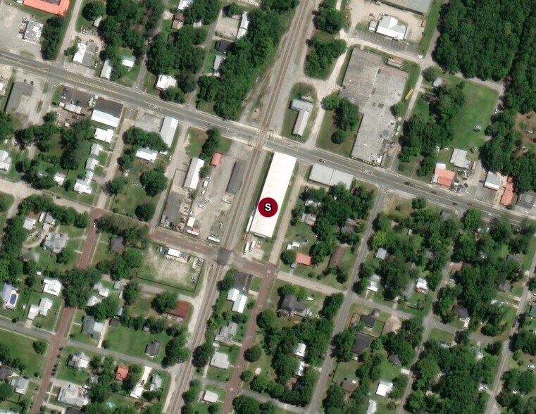 More Photos Of 385 E Washington St, Starke Industrial For Lease
