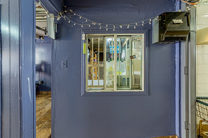 More Photos Of 1756 Pacific Ave, Long Beach Storefront For Sale