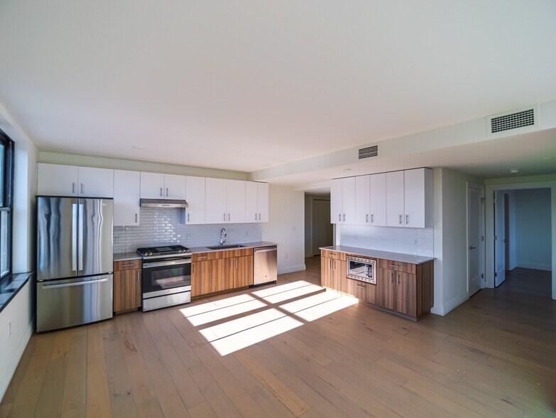 More Photos Of 100 Northampton St, Easton Apartments For Sale