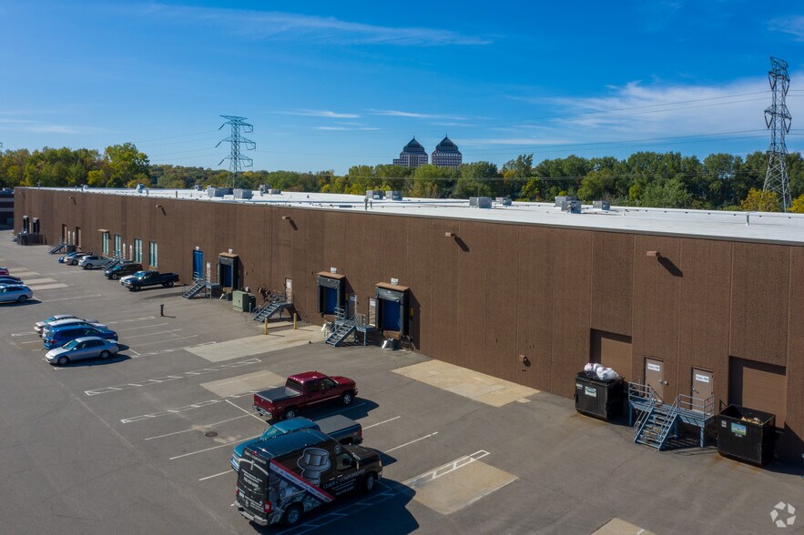 More Photos Of 131 N Cheshire Ln, Minnetonka Light Manufacturing For Lease