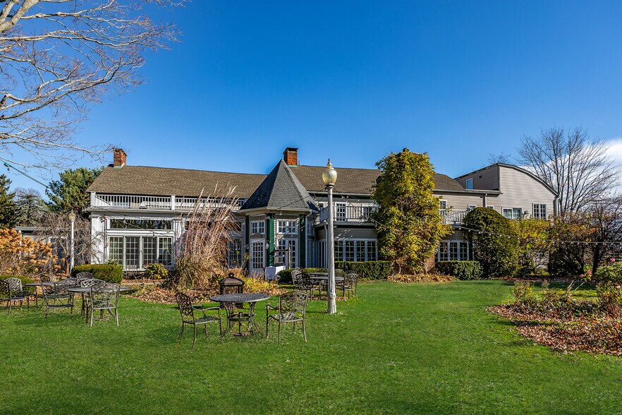 More Photos Of 4258 Route 44, Millbrook Restaurant For Sale
