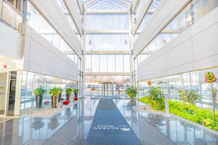 More Photos Of 25925 Telegraph Rd, Southfield Office For Lease