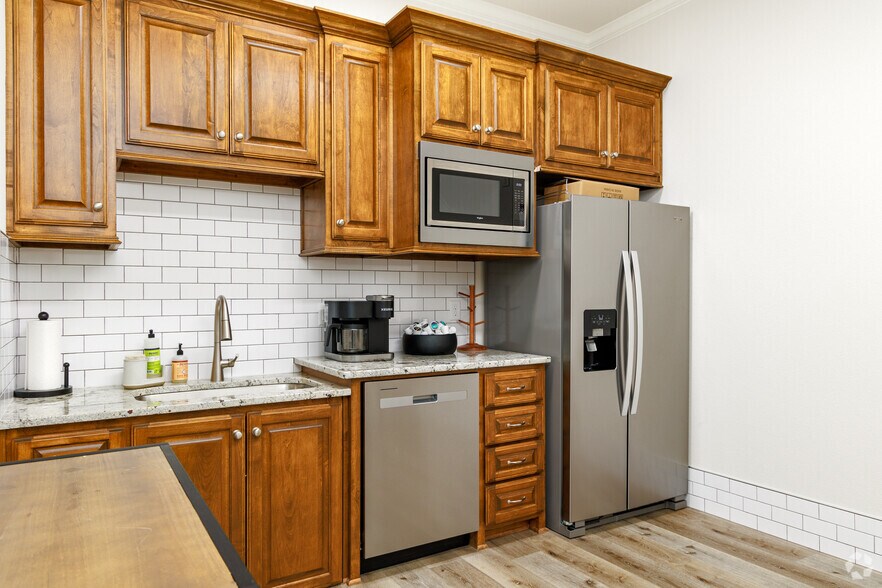 More Photos Of 558 Silicon Dr, Southlake Unknown For Lease