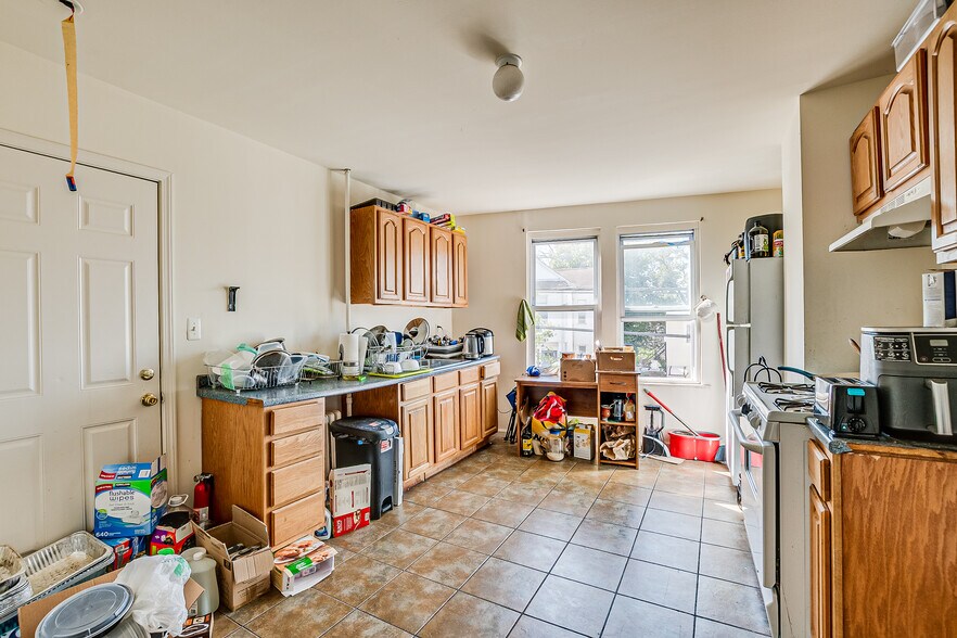 More Photos Of 172 Hamilton St, New Brunswick Storefront Retail Residential For Sale