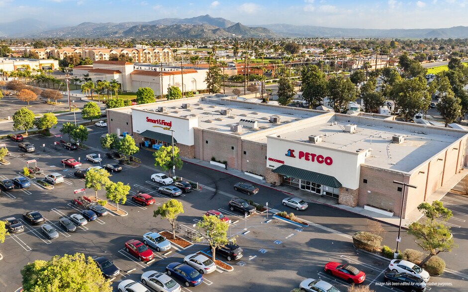 Primary Photo Of 2545 W Florida Ave, Hemet Freestanding For Sale