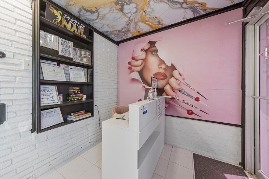 More Photos Of 1618 Pecan Blvd, McAllen General Retail For Sale
