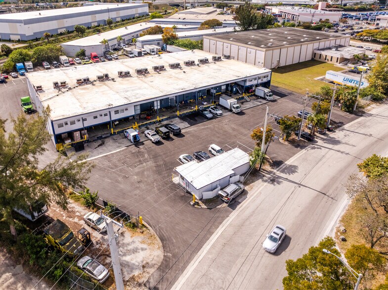 More Photos Of 500 NE 185th St, Miami Refrigeration Cold Storage For Lease