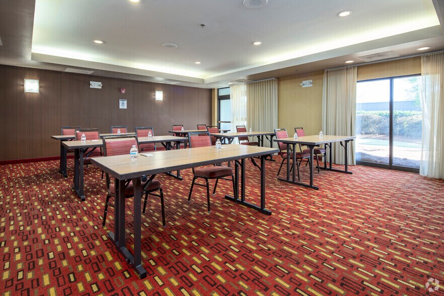 More Photos Of 4300 Colonnade Pky, Birmingham Hotel For Sale