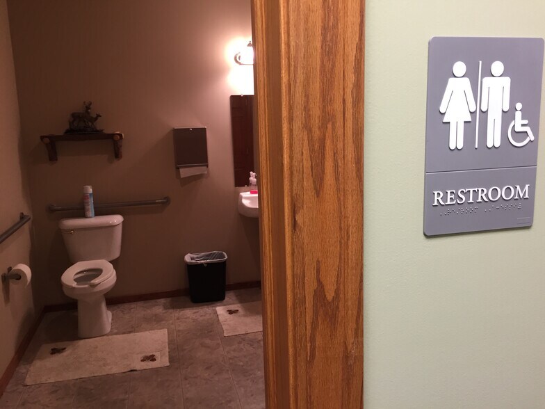 More Photos Of 3403 Veterans Dr, Traverse City Office For Lease