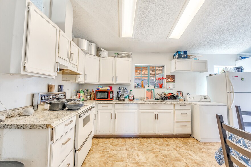 More Photos Of 737 Stockton Ave, San Jose Industrial For Sale