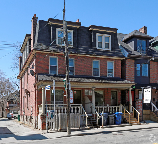 Primary Photo Of 538 Parliament St, Toronto Storefront Retail Residential For Sale