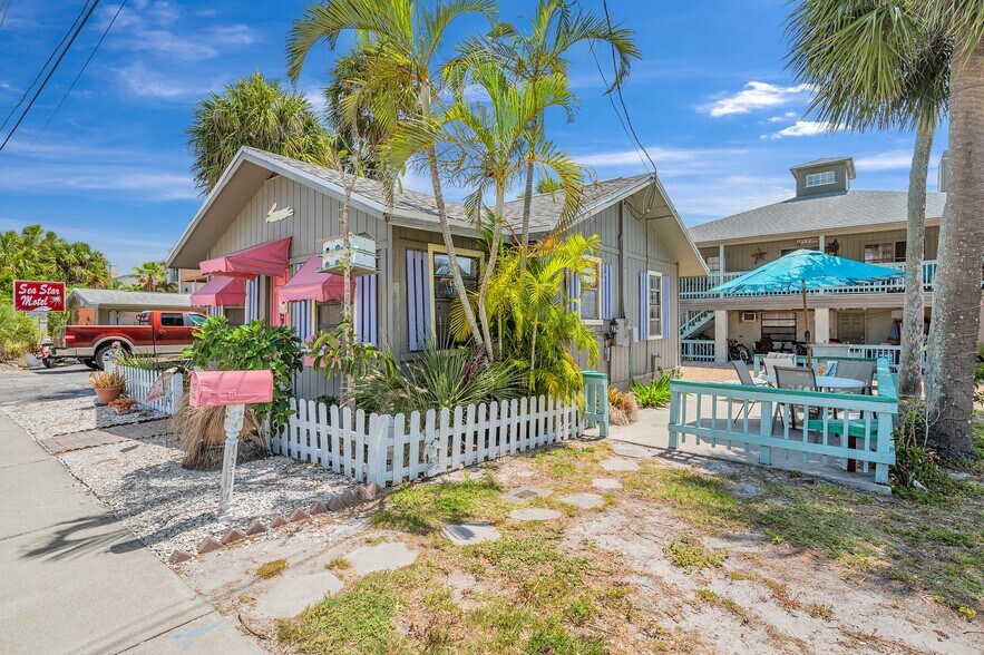 More Photos Of 1803 Gulf Blvd, Indian Rocks Beach Hotel For Sale