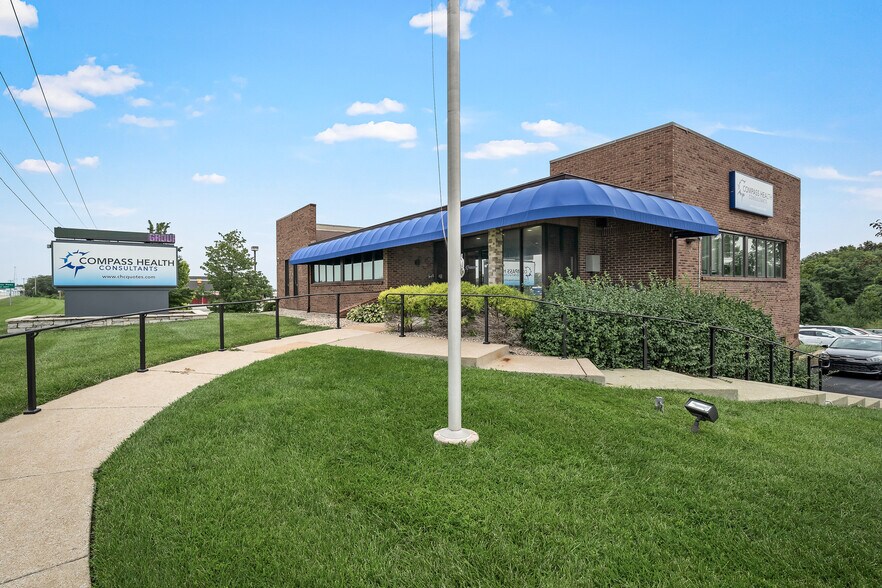 More Photos Of 1985 Bluestone Dr, Saint Charles Medical For Sale