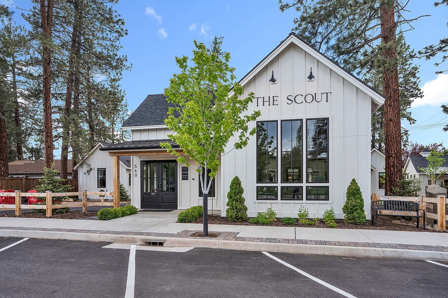 More Photos Of 560 E Main Ave, Sisters Hotel For Sale