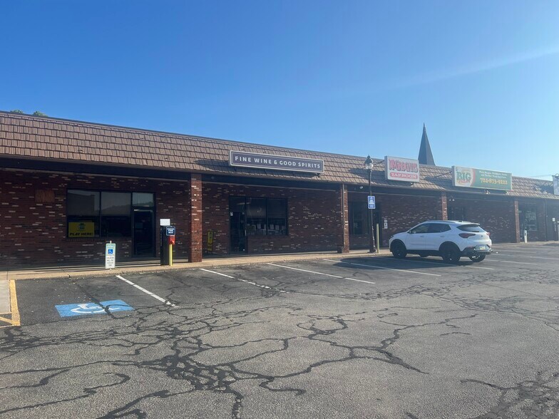 More Photos Of 25 E Pike St, Canonsburg General Retail For Lease