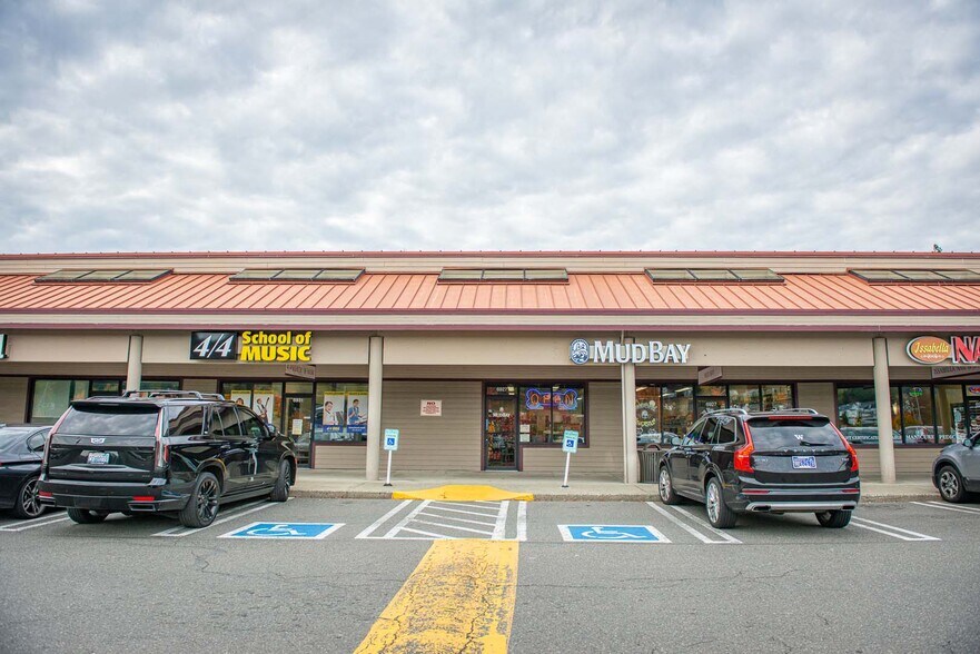 More Photos Of 6917-6979 Coal Creek Pky SE, Newcastle General Retail For Lease