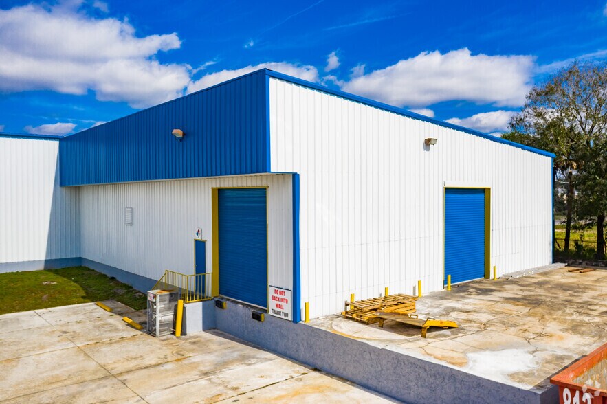 More Photos Of 7004 E Broadway Ave, Tampa Warehouse For Lease
