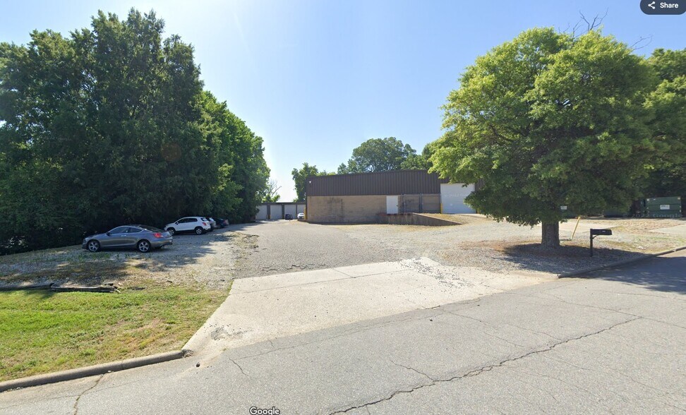 More Photos Of 2417 Binford St, Greensboro Warehouse For Lease