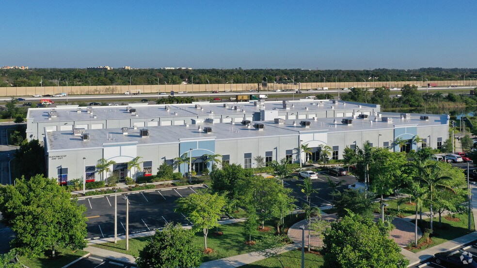 More Photos Of 15499 SW 12th St, Sunrise Unknown For Lease