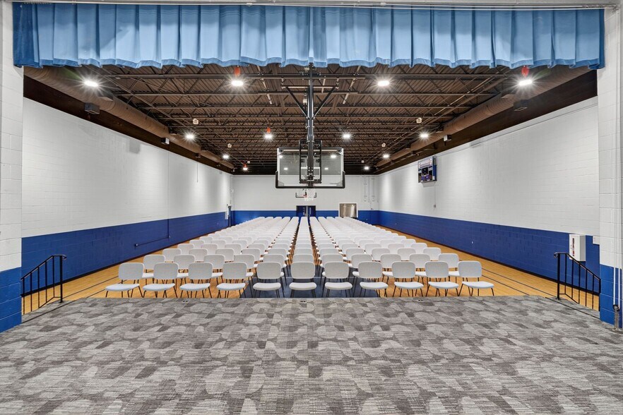 More Photos Of 8225 Barrett Dr, Manassas Religious Facility For Lease