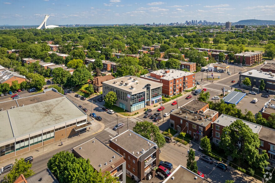 More Photos Of 4994 Rue Beaubien E, Montréal Office For Lease