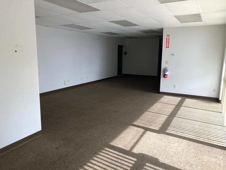 More Photos Of 1002-1004 Hanson Ct, Milpitas Manufacturing For Lease