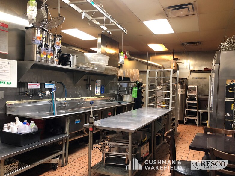 More Photos Of 9430-9440 Mentor Ave, Mentor Restaurant For Lease