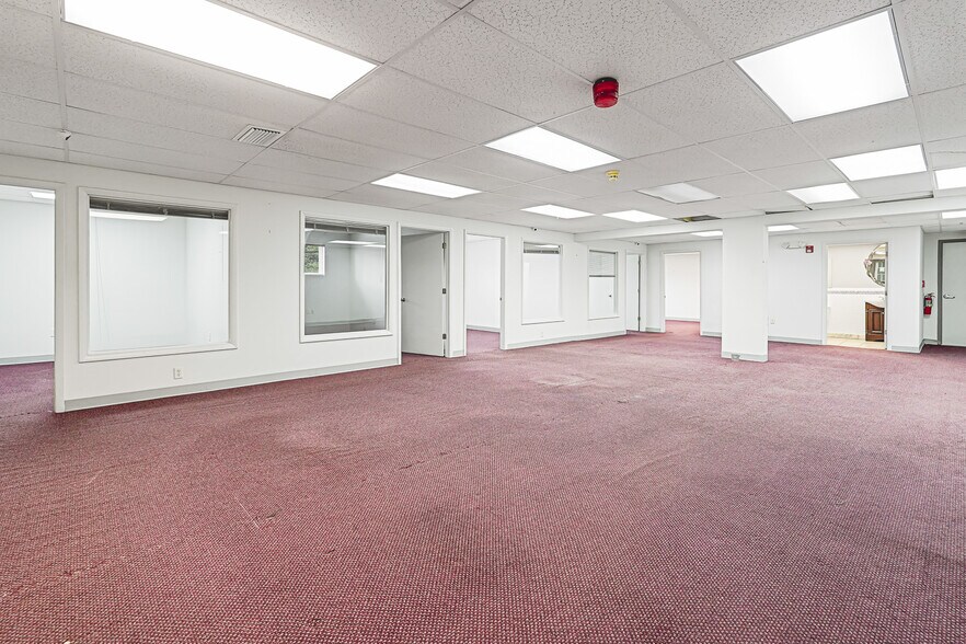 More Photos Of 524 9th St W, Bradenton Office For Lease